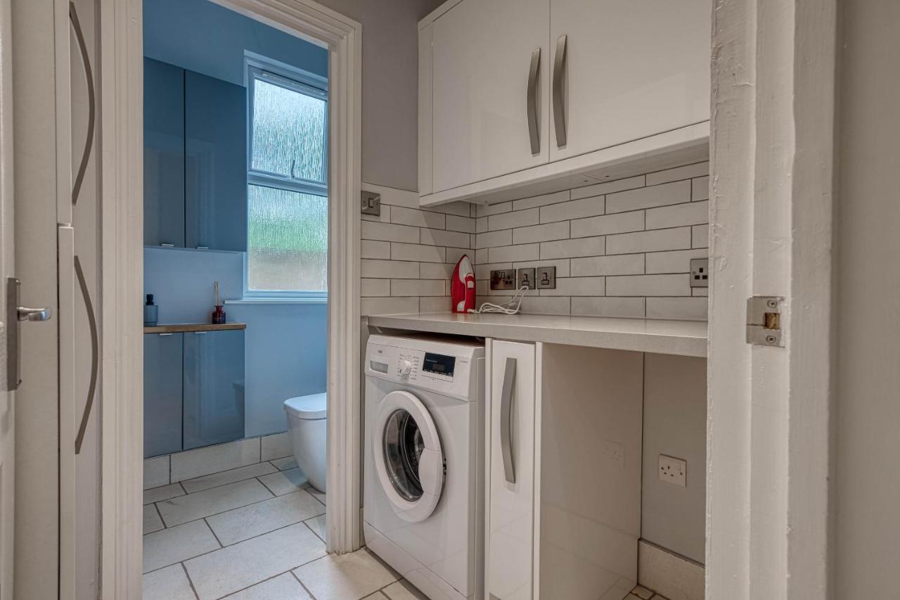 Spacious Nottingham Abode - Sleeps 16 Экстерьер фото