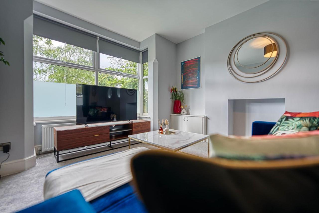 Spacious Nottingham Abode - Sleeps 16 Экстерьер фото