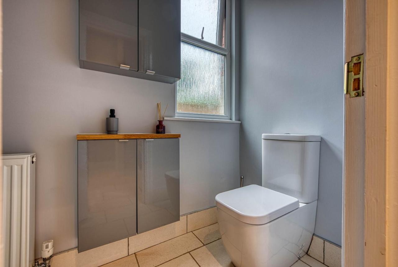 Spacious Nottingham Abode - Sleeps 16 Экстерьер фото