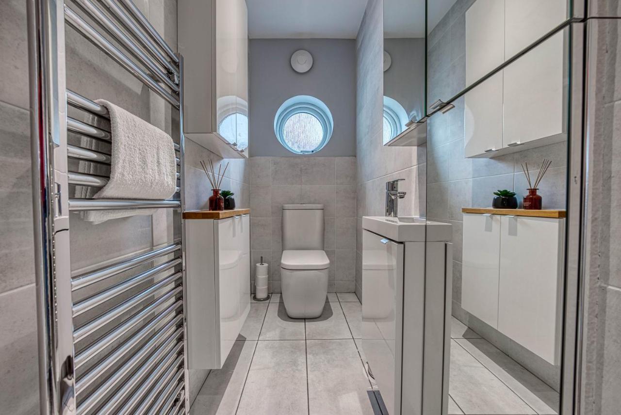 Spacious Nottingham Abode - Sleeps 16 Экстерьер фото